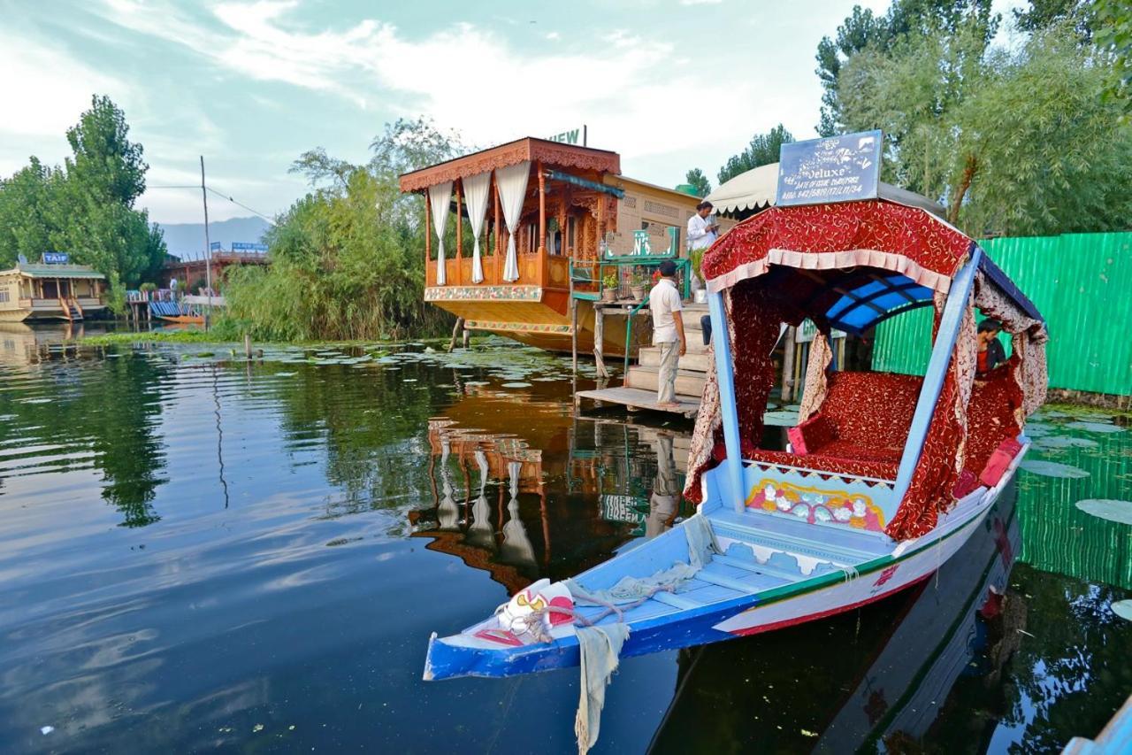 ホテル Green View Group Of Houseboats Srīnagar 部屋 写真