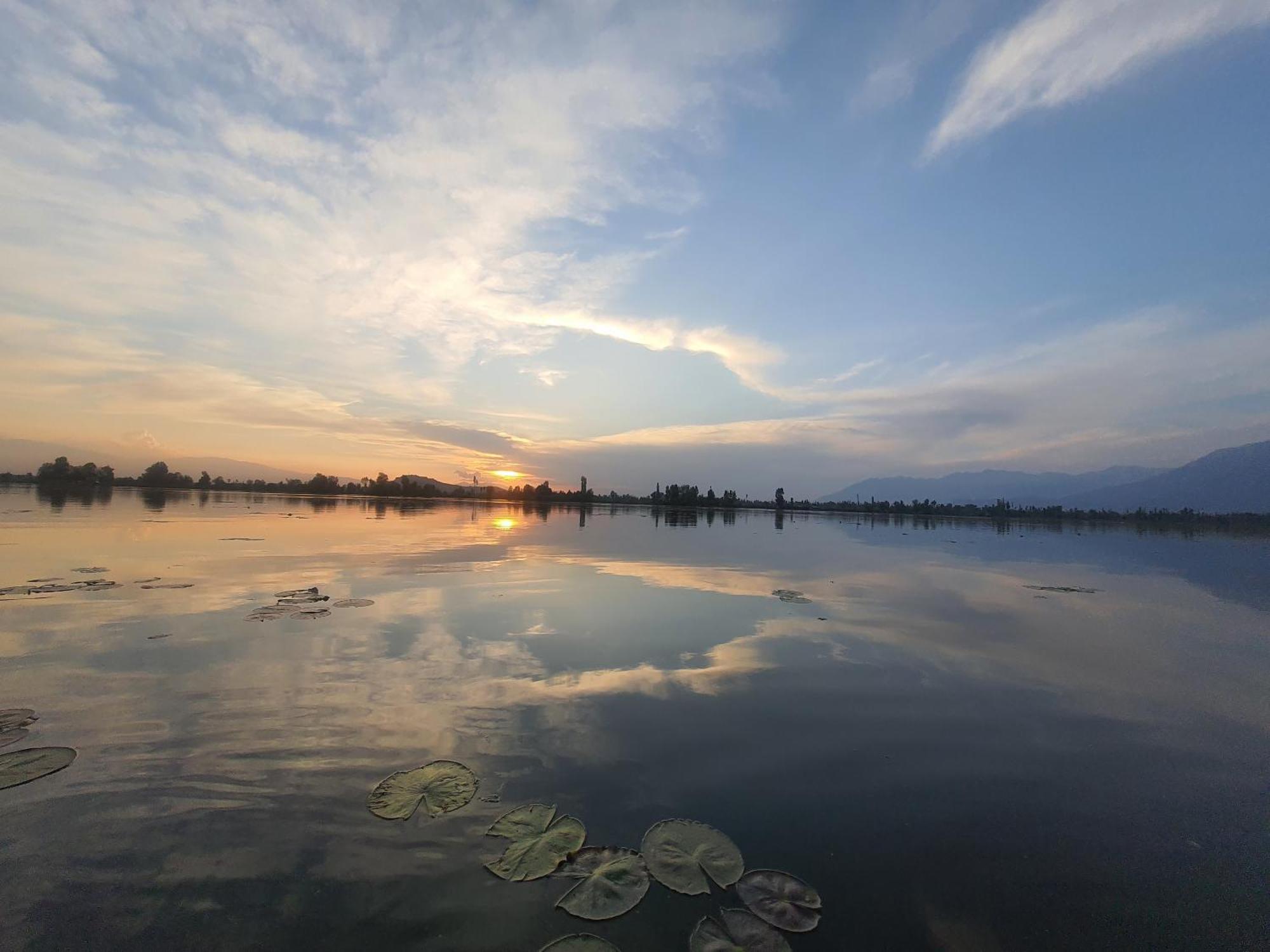 ホテル Green View Group Of Houseboats Srīnagar エクステリア 写真